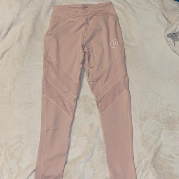 Ryderwear booty scrunch leggings with mesh, size small. - Picture 1 of 3